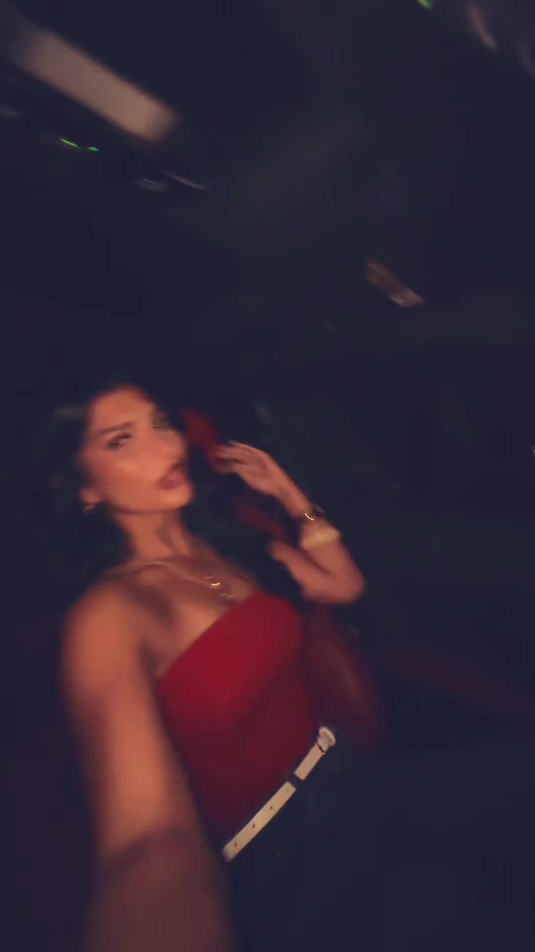 @avadeluca