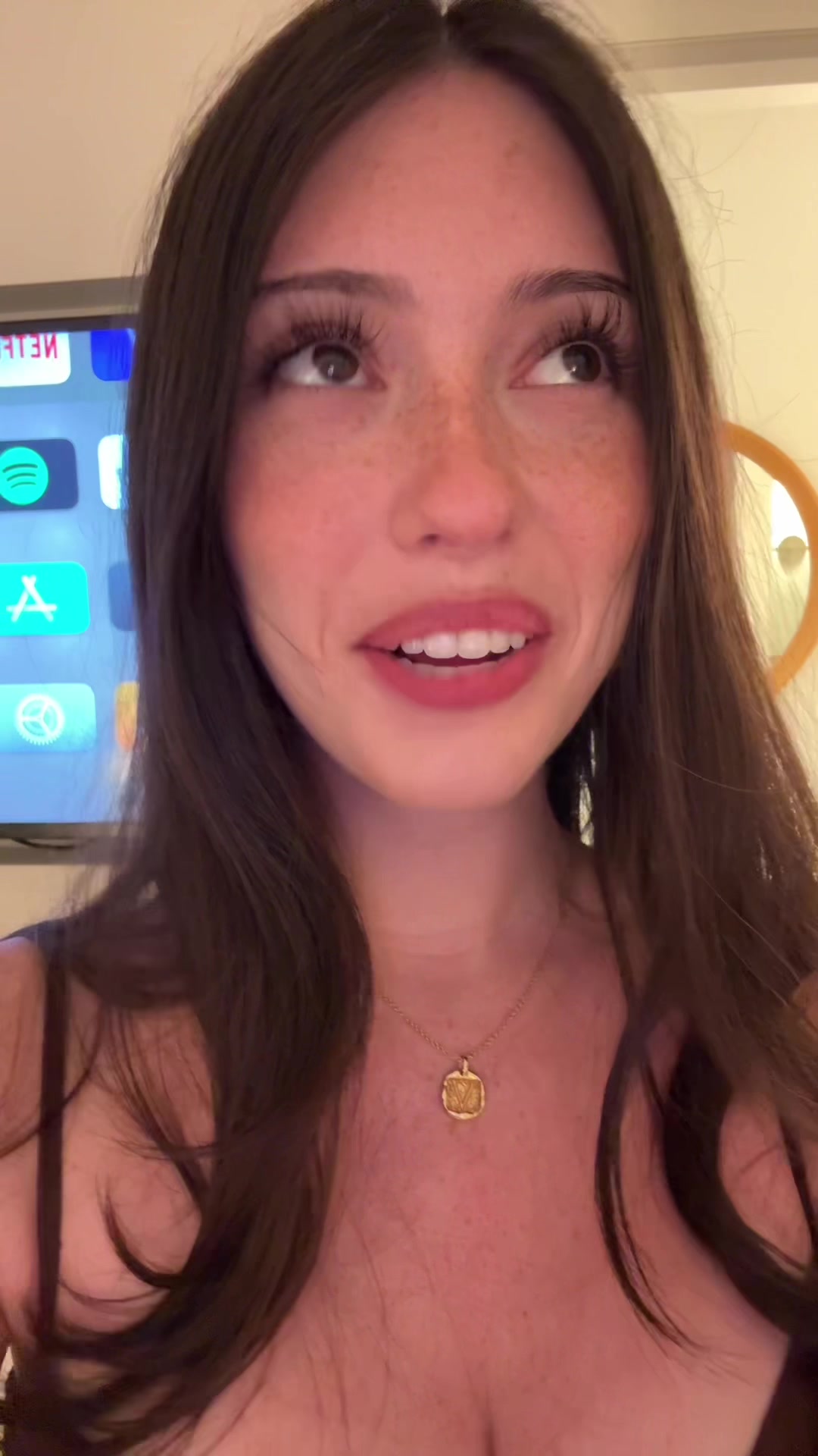 @veronica