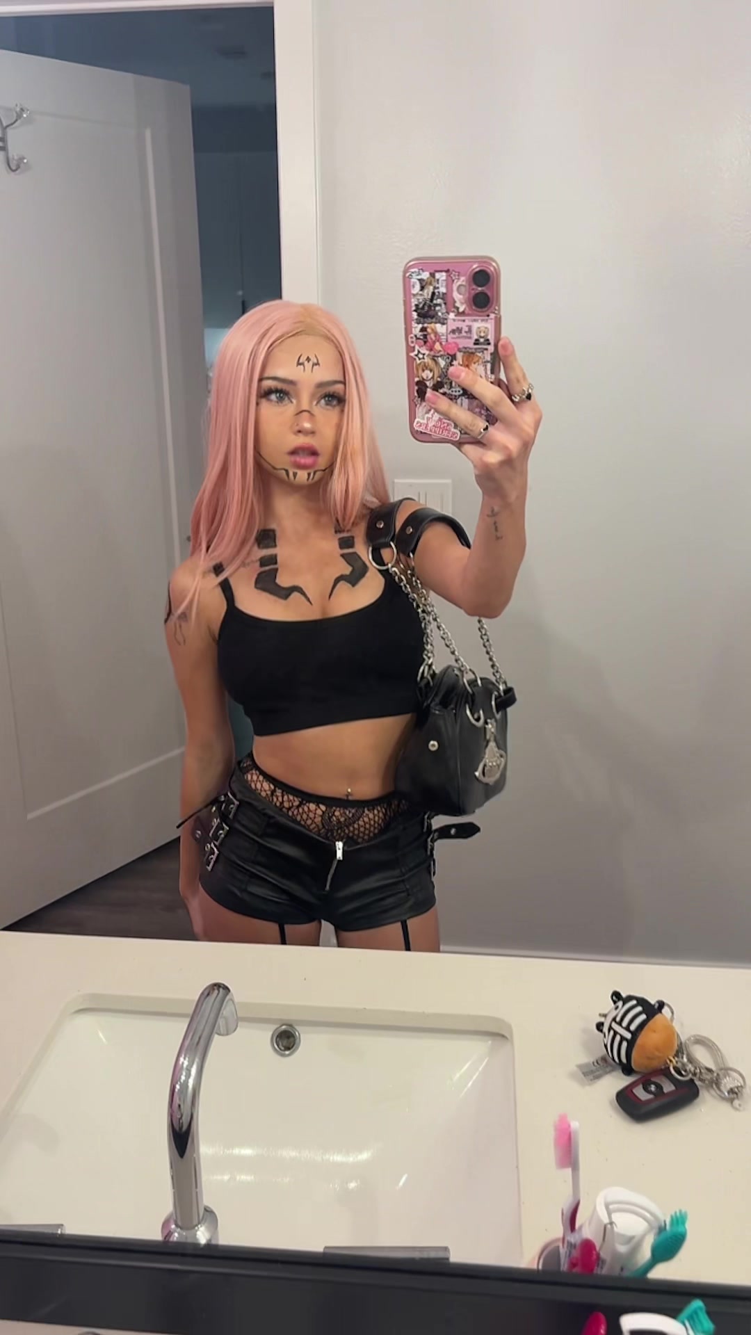 @carobrat