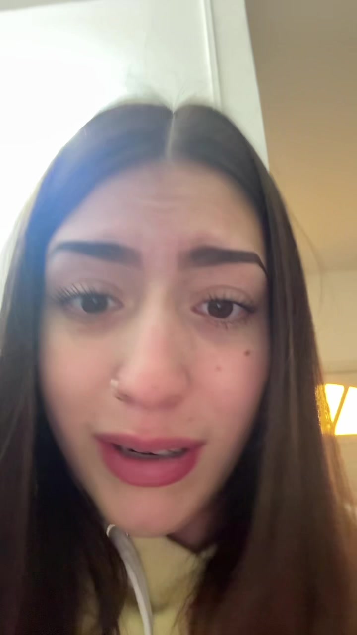 @Lara🥀