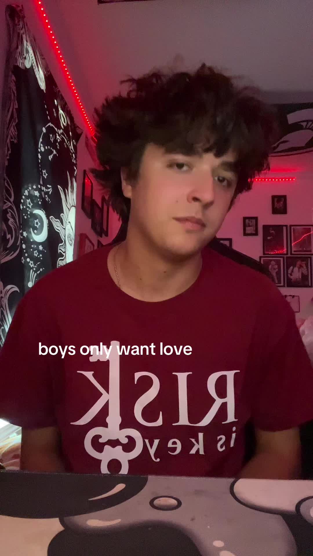 @T