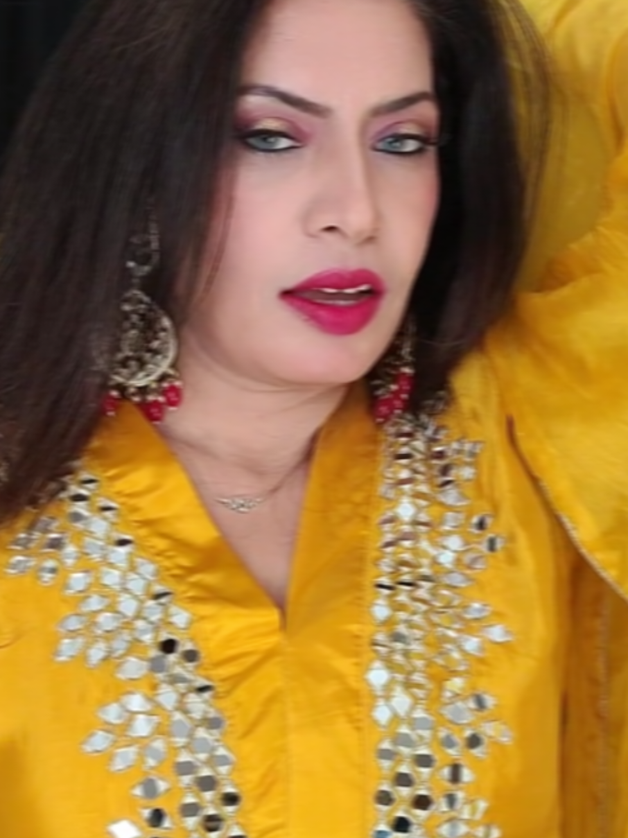 @Saaakshi