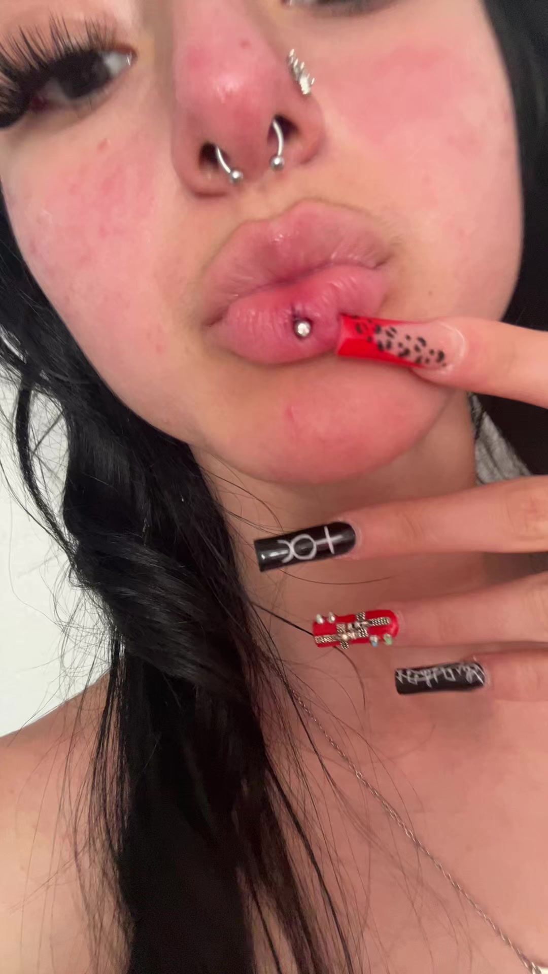 @🧛🏻&zwj;♀️