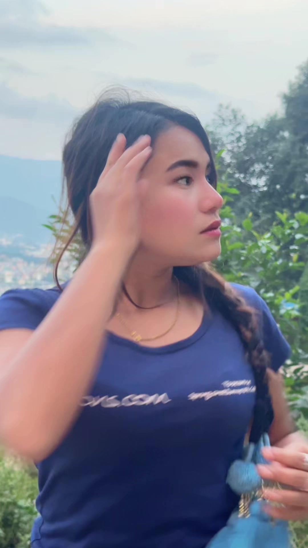 @असु