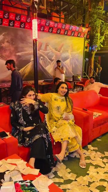 @🧚♀️Urooj pari🧚♀️