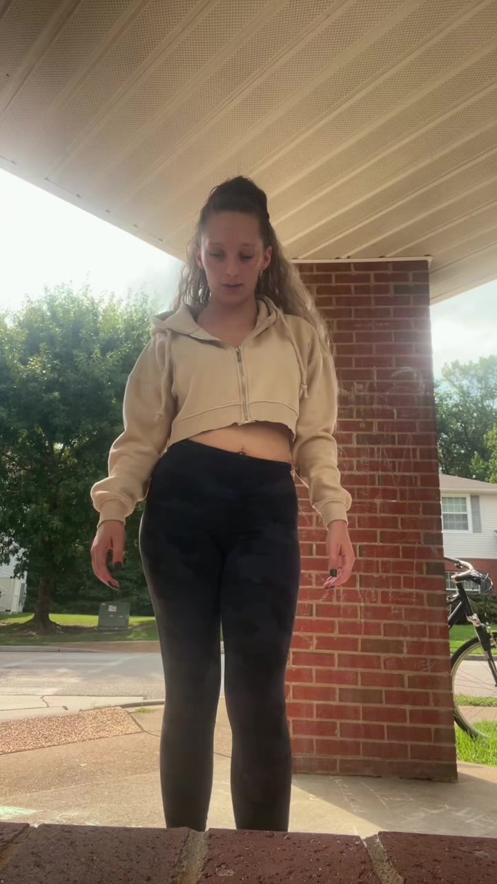 @Ella