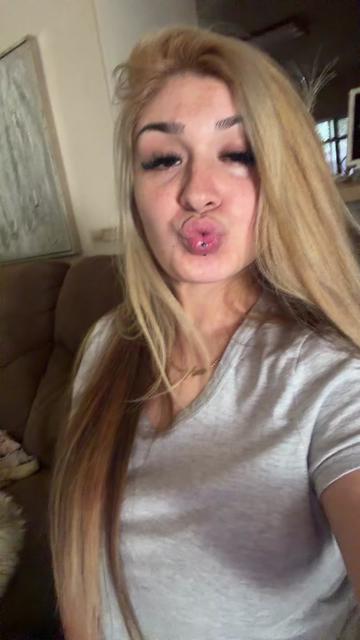 @Renée 🖤