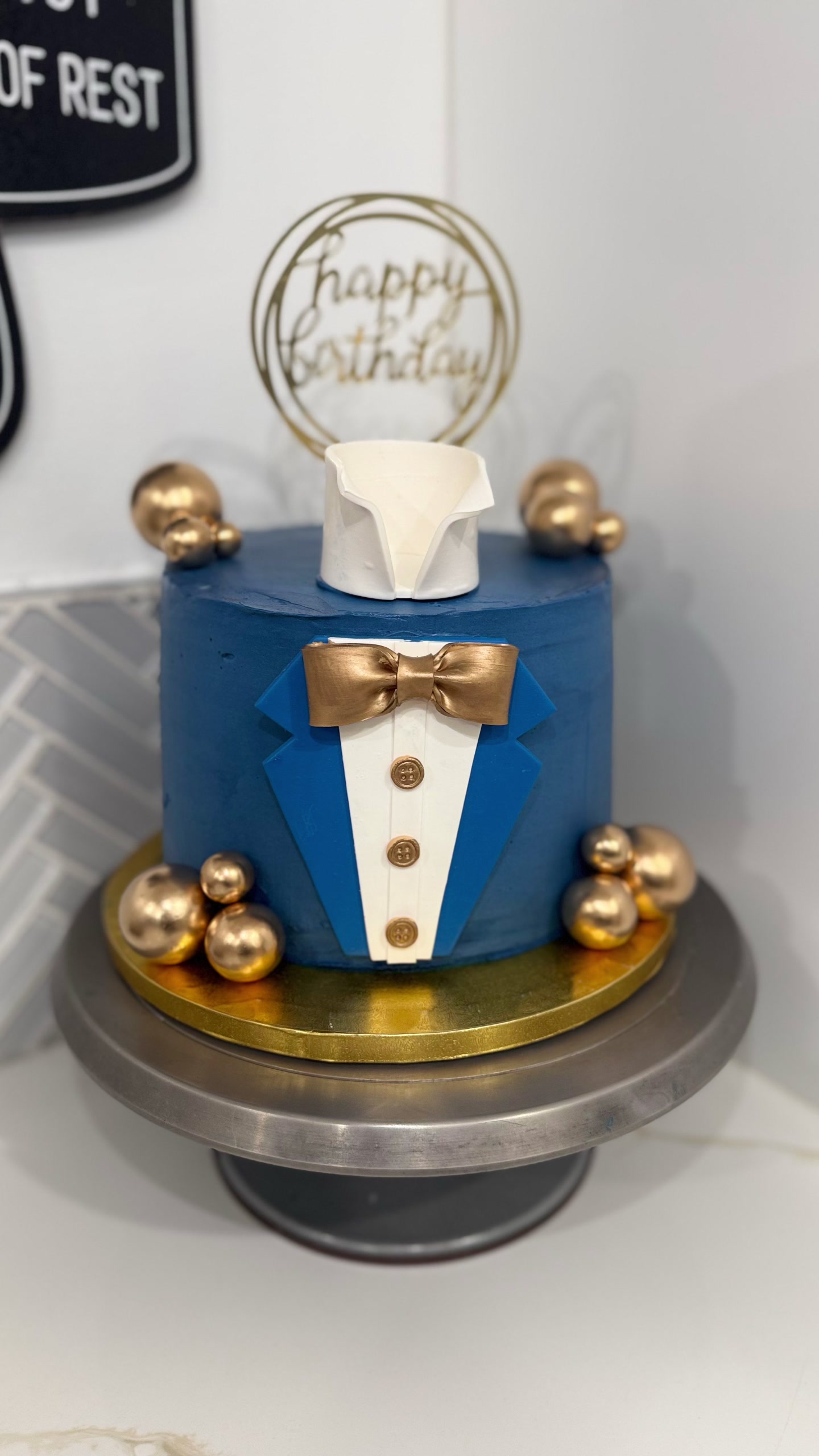 @Suzis Famous Cakes