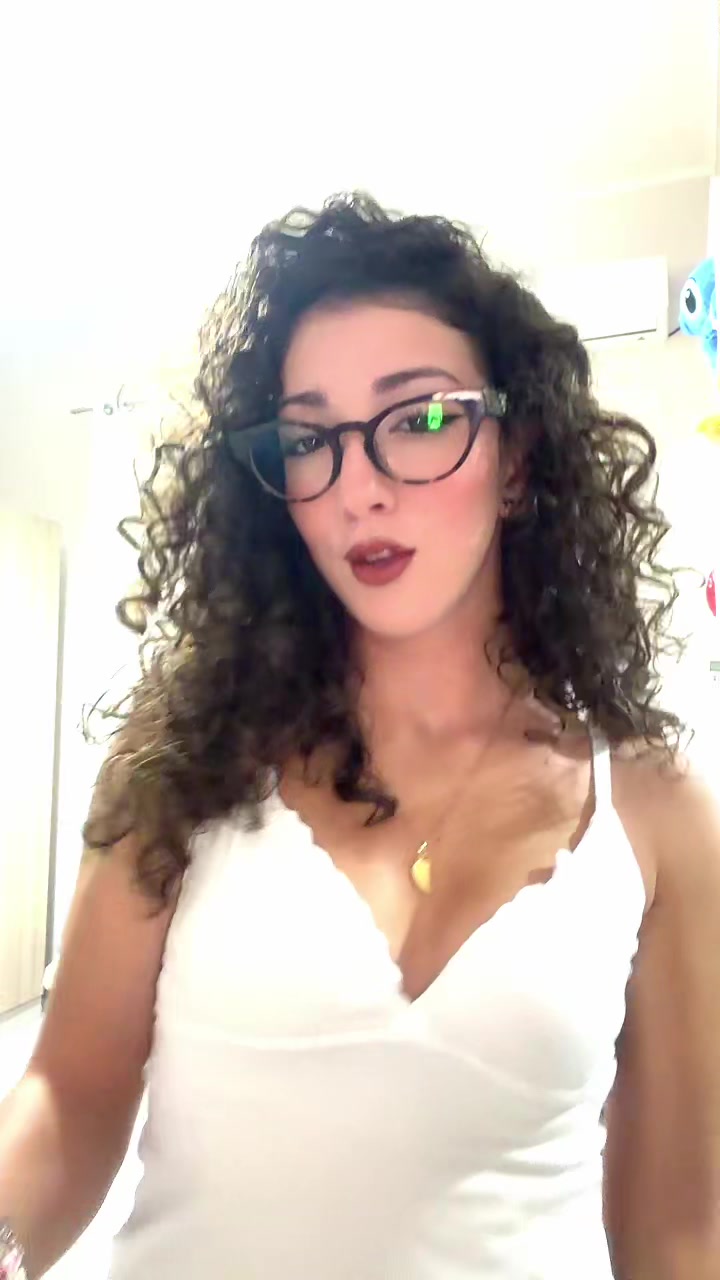 @Desyreecottone