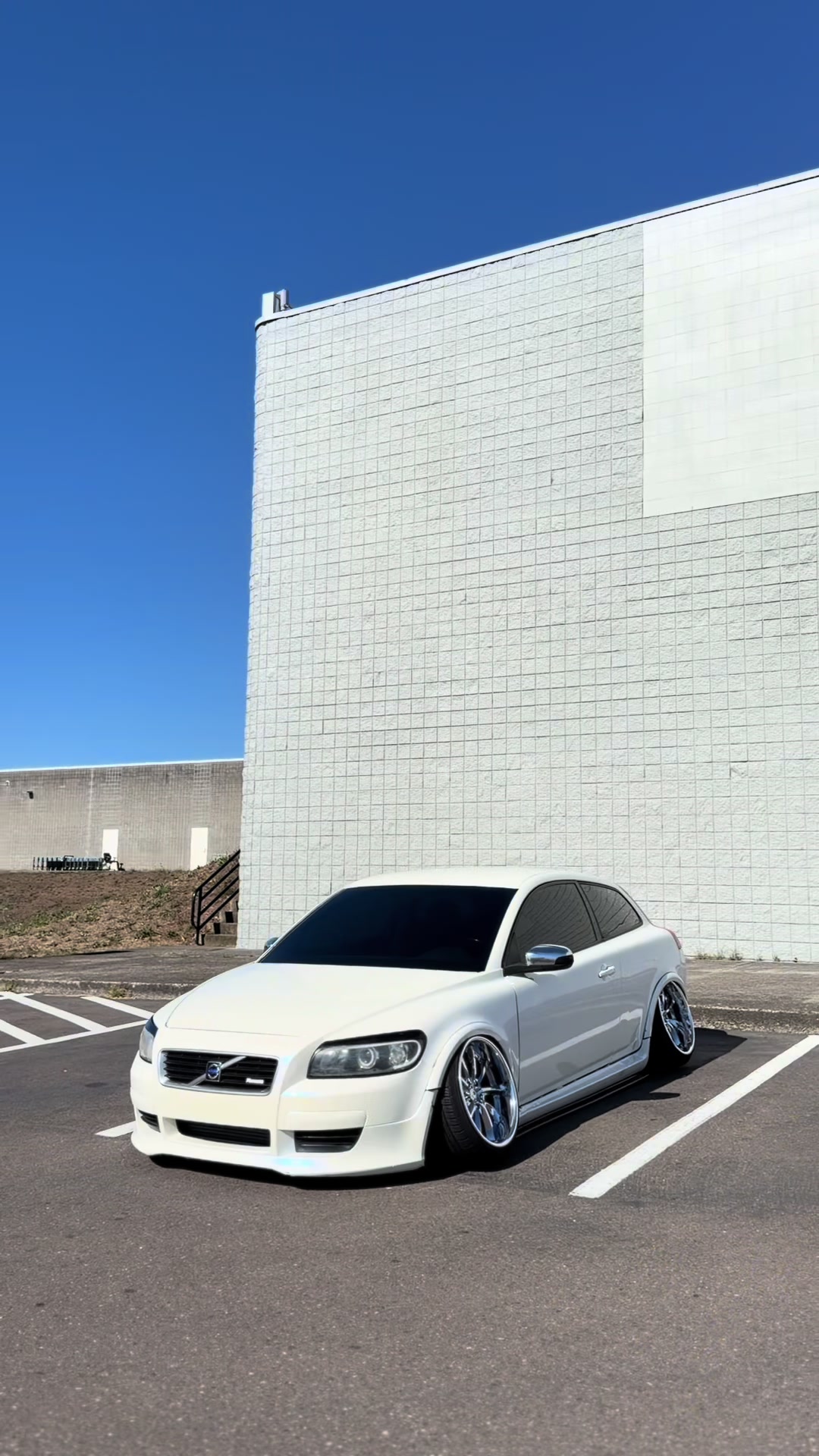 @︎