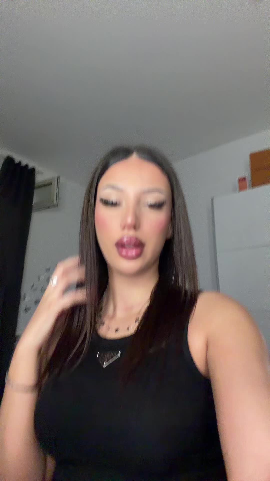 @chadia.mora