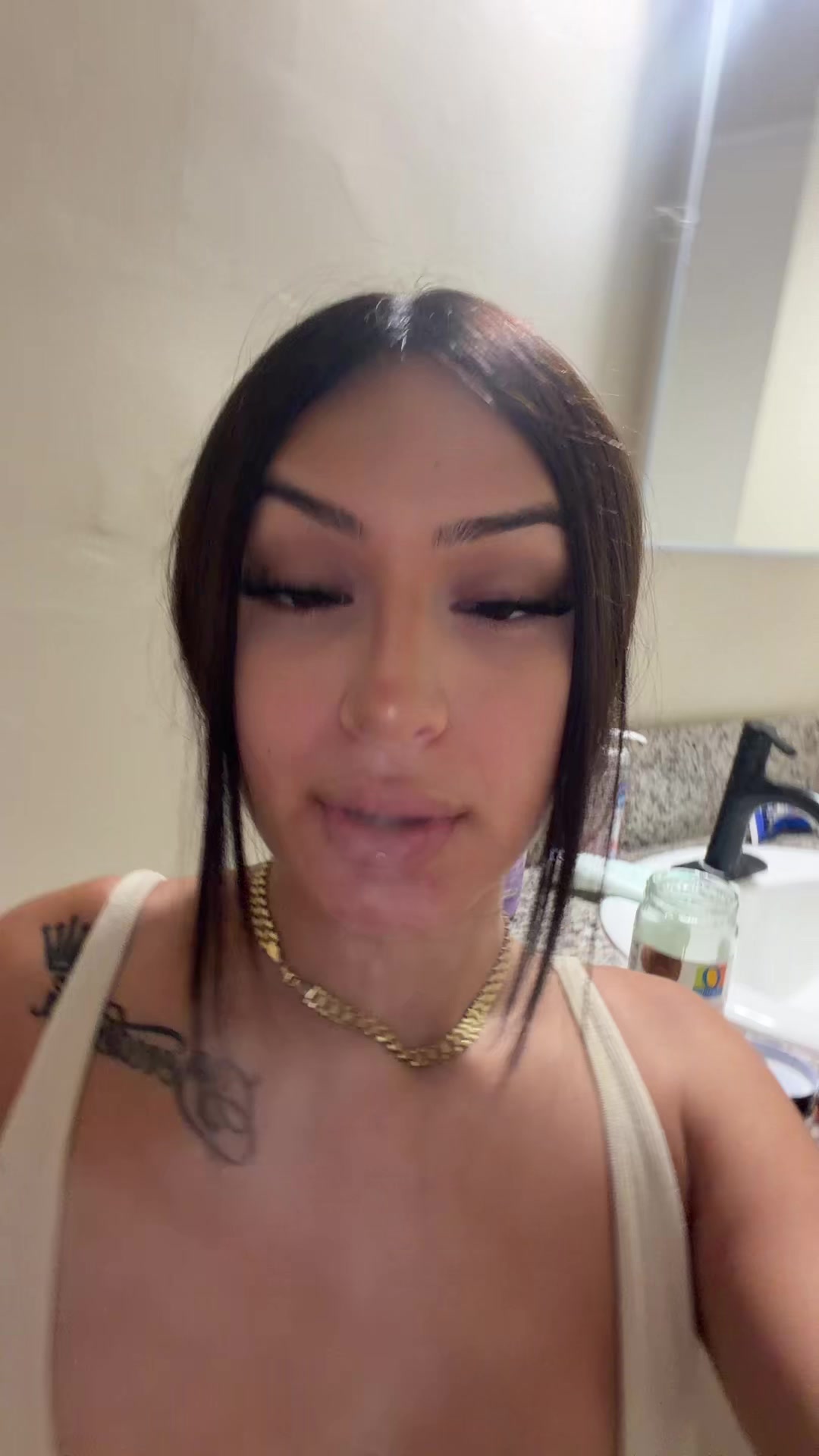 @therealplugswife