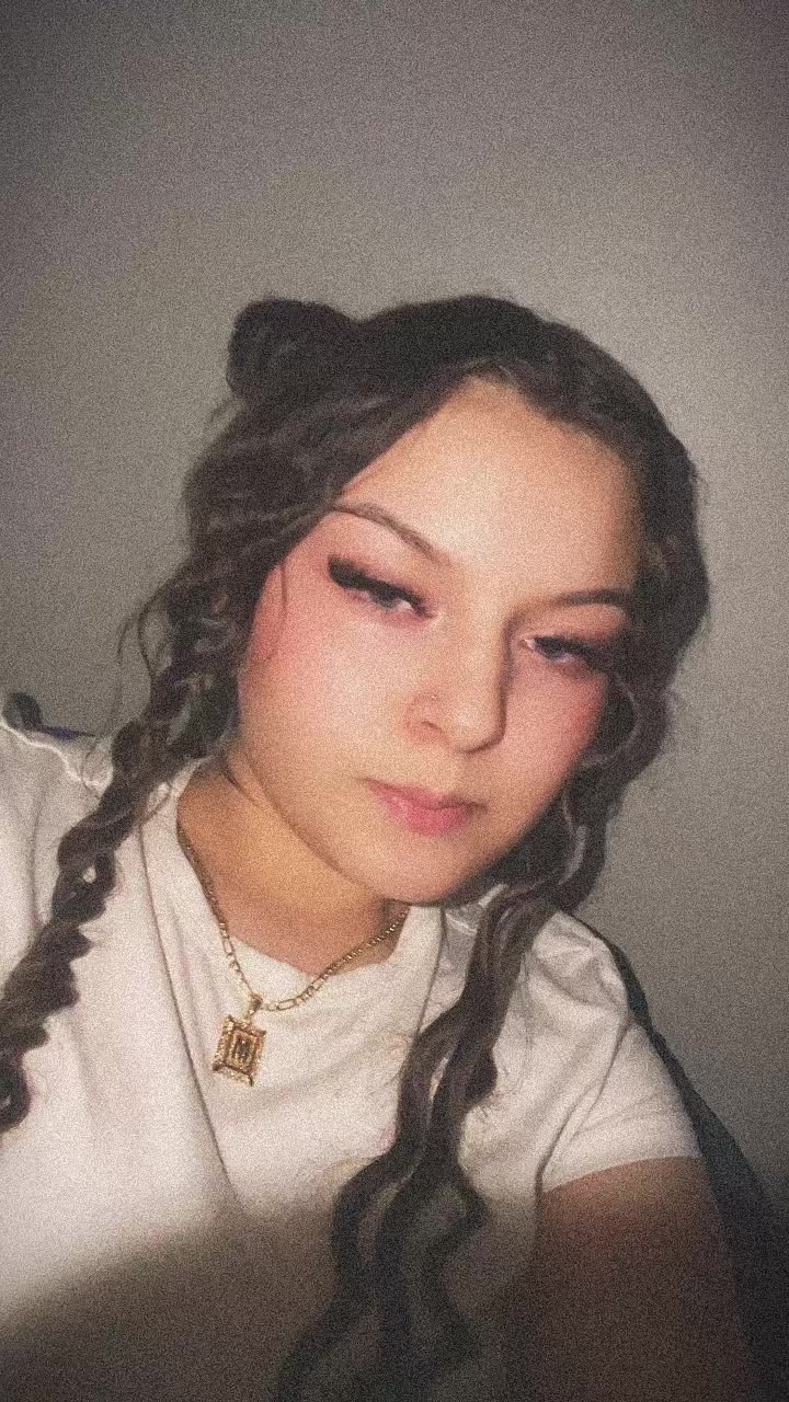 @Mia .🦋