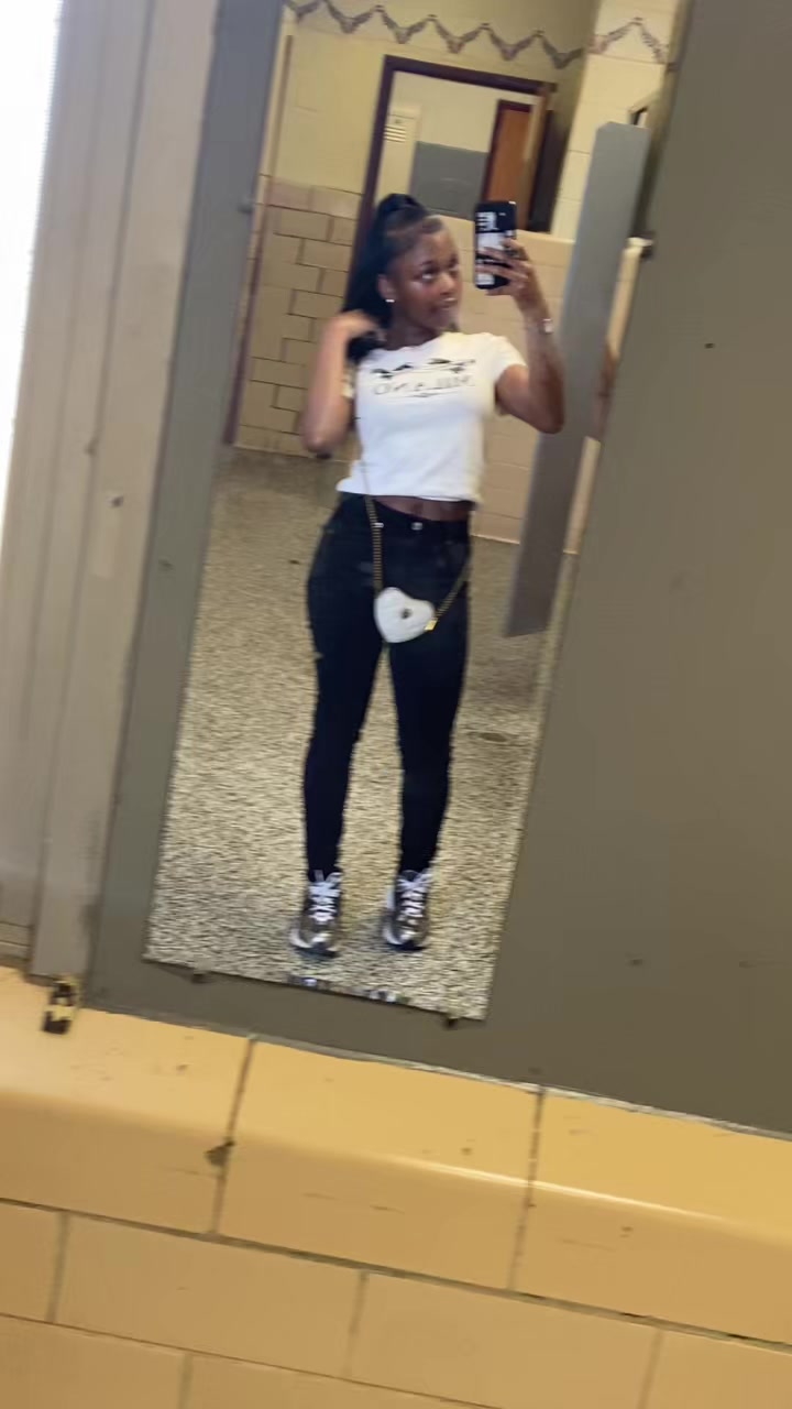 @Ms.CbFw