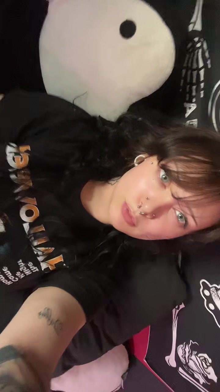 @feedingonyokai