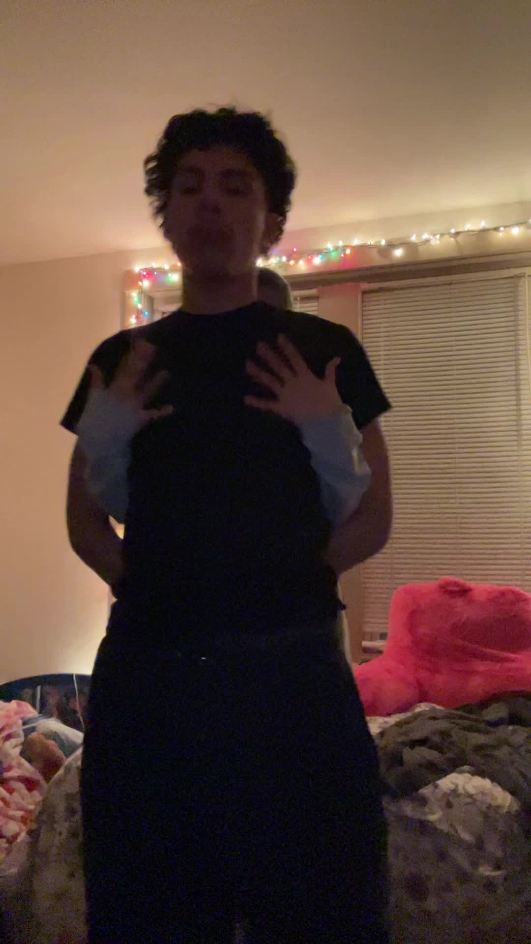@Vi🪷