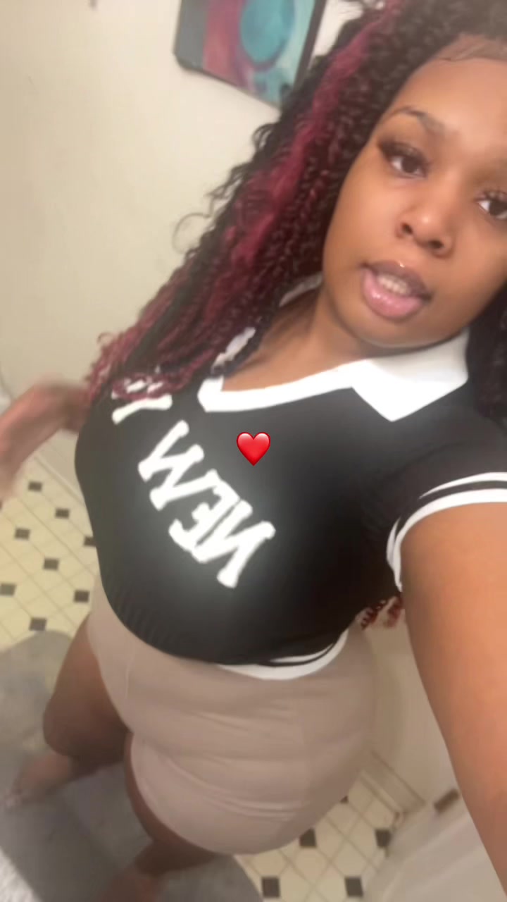 @Prettylil_ayanna15