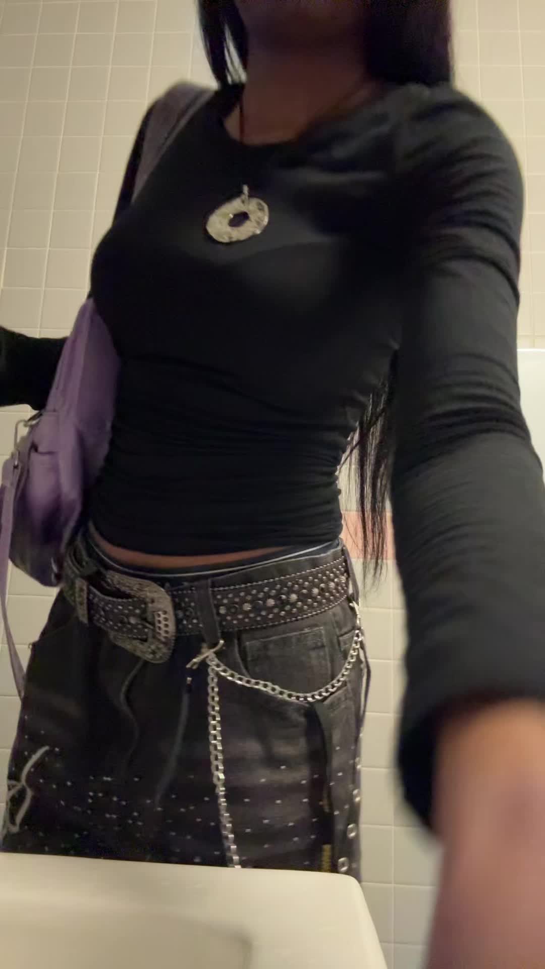 @e$oterrorist 🧚🏾♀️