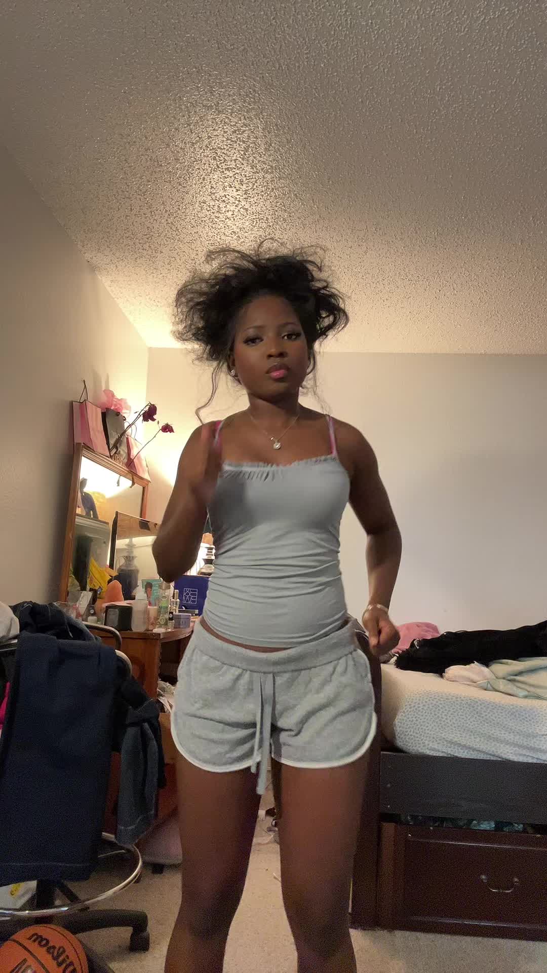 @toskaaaj