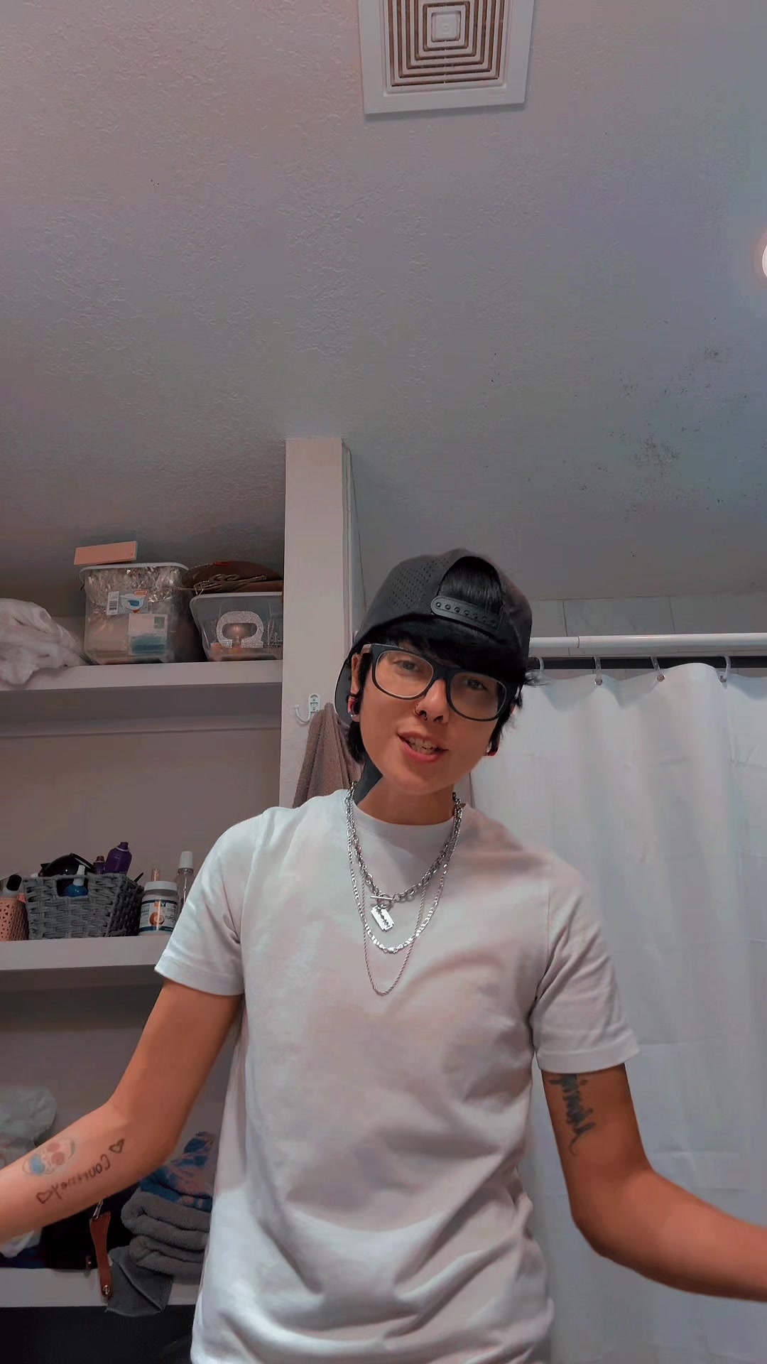 @MegMeOut๐ค