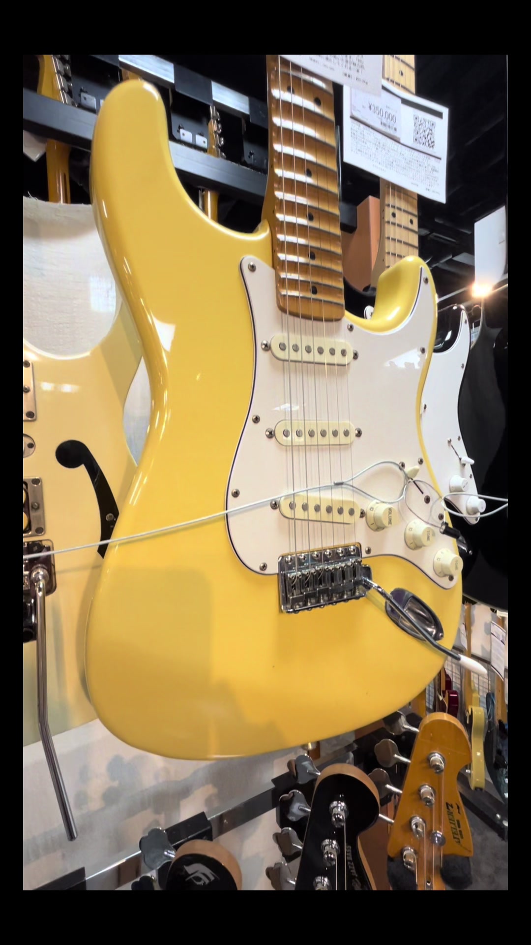 @Posts about guitars🎸