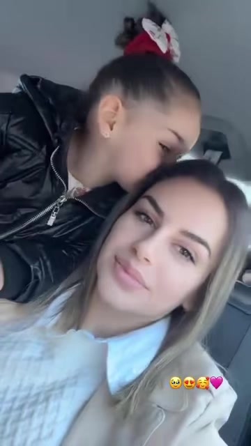 @Sabjana🇦🇱