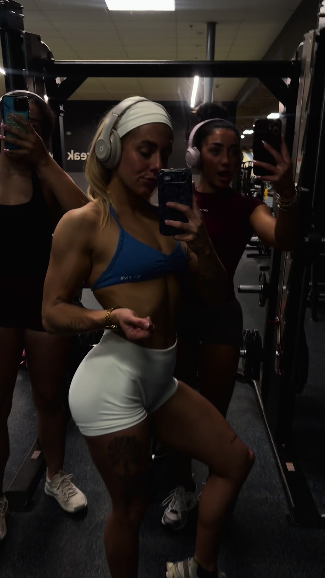 @LEAH LIFTS🌟👙🙂&zwj;&harr;️😛