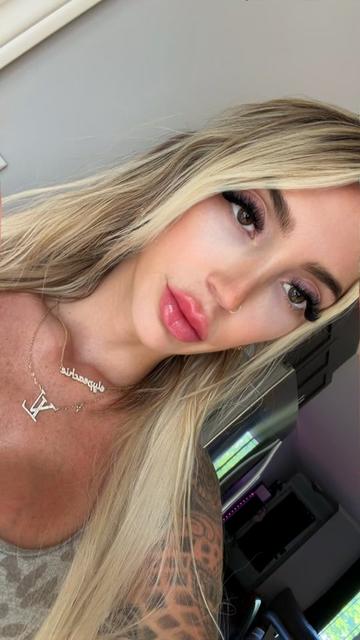 @elypeachie