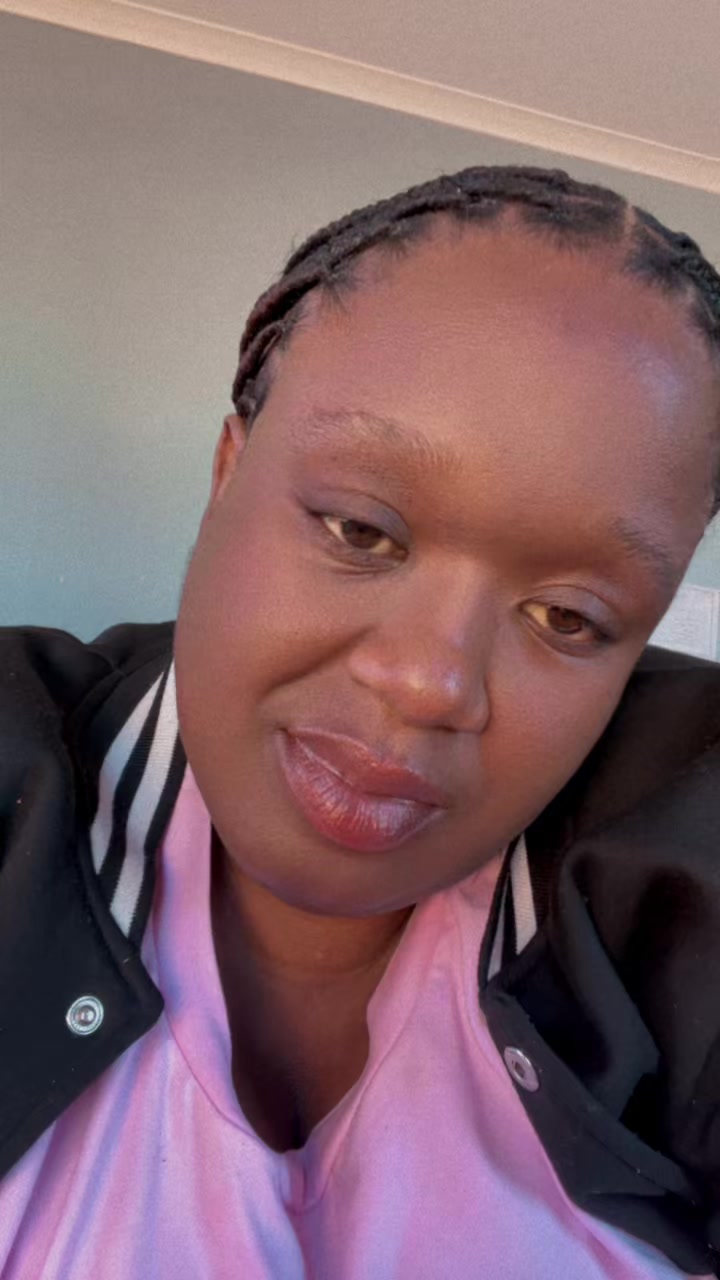 @MPHOLIZZ