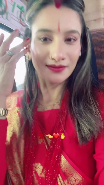 @Queen_Diya02