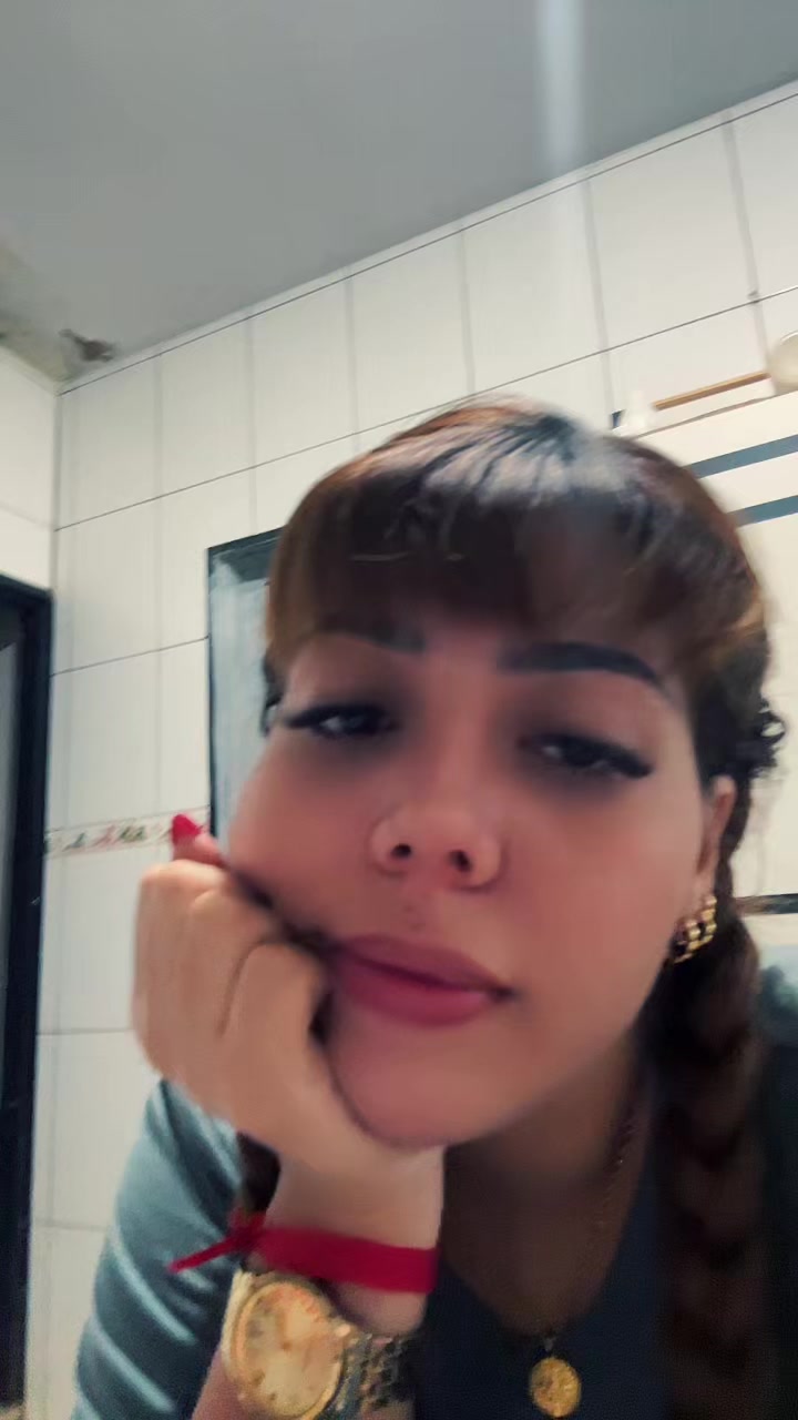 @Ana Vitoria Batista Souza