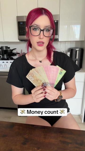 @itslarissatrishelle