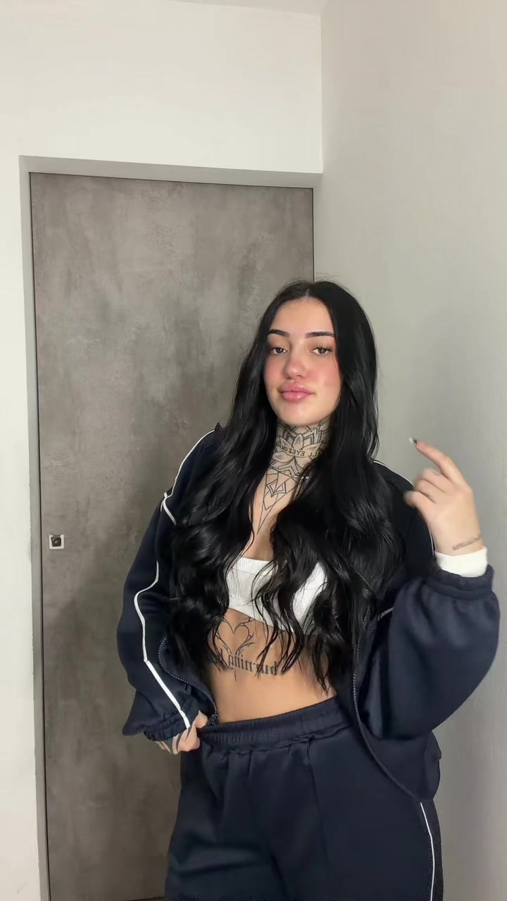 @Mia Rezanowicz 👸🏻