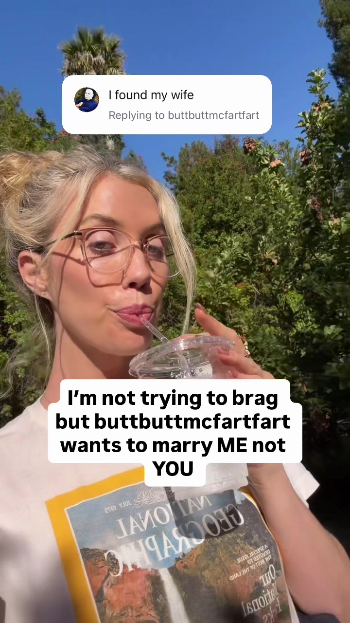 @Laura Clery