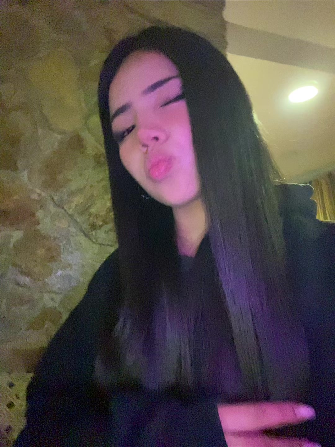 @…