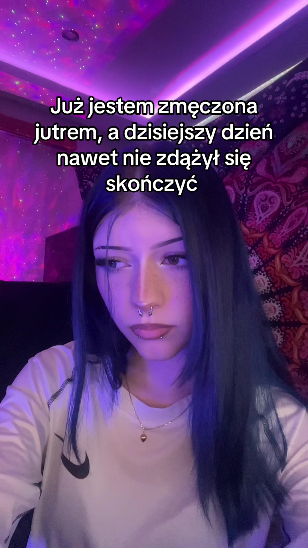 @emi 𐙚