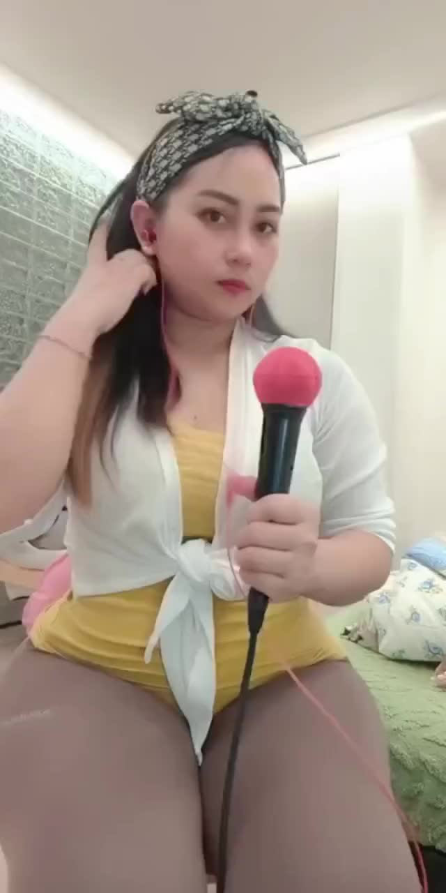 @๐ฎ๐ฉ๐Nonik Masinih ๐๐จ๐ณ