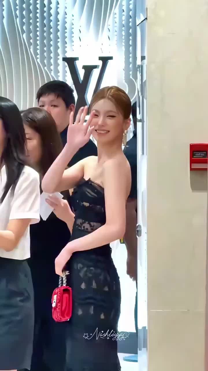 @yezy