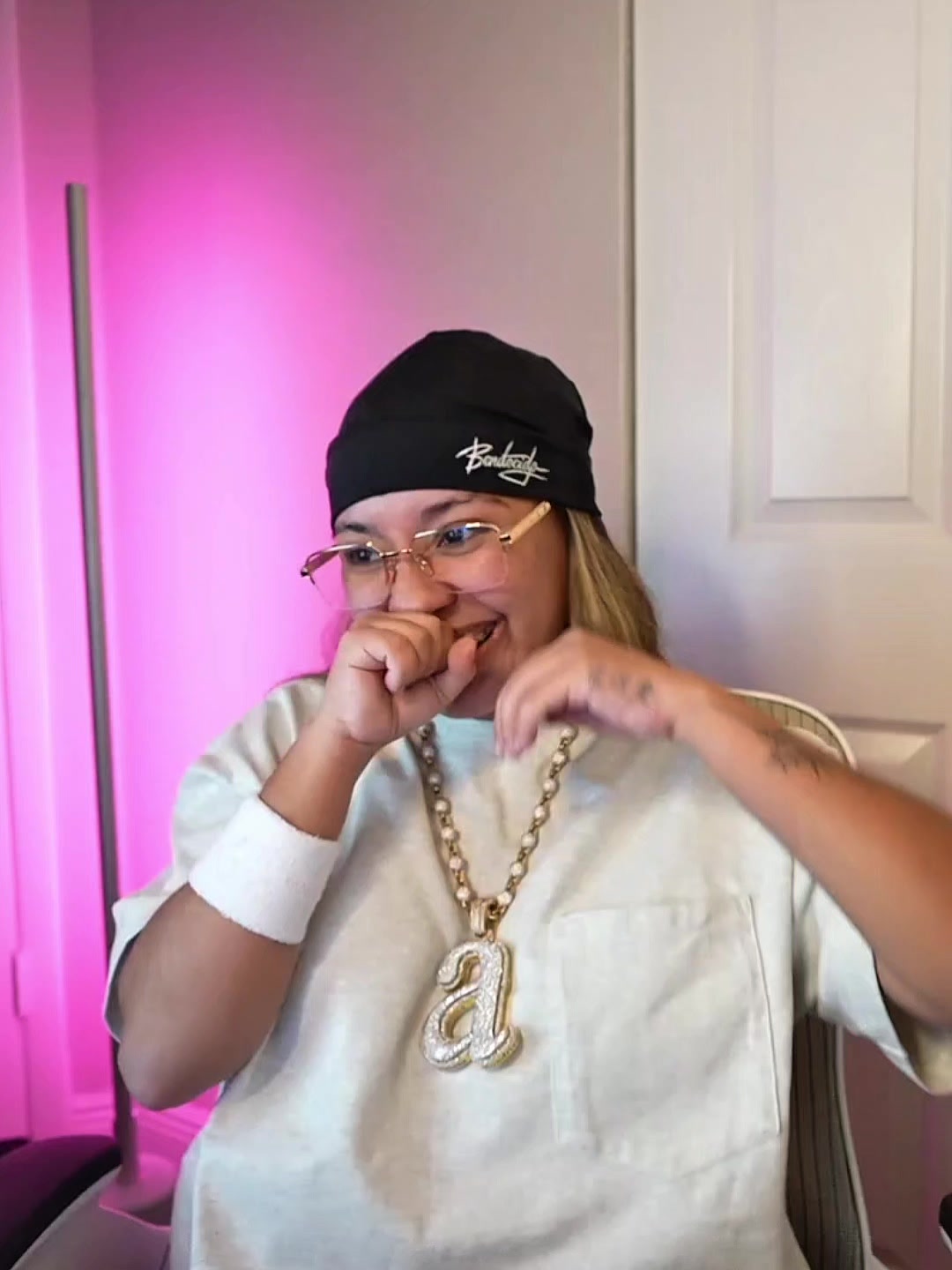@Scar โ.