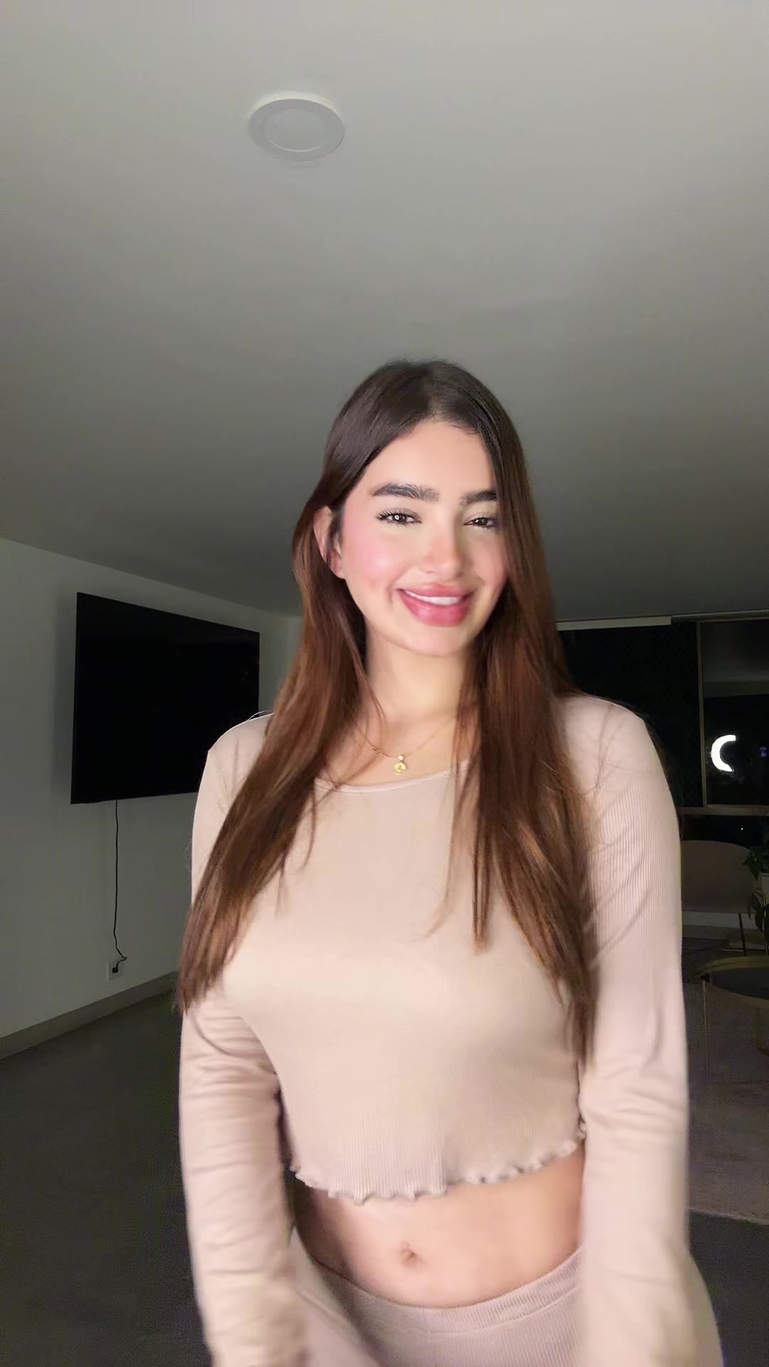 @Laura&ensp;sahar