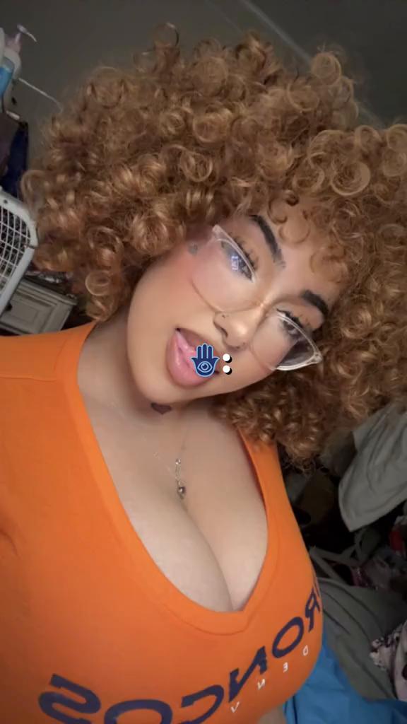 @TheRealLatinDoll