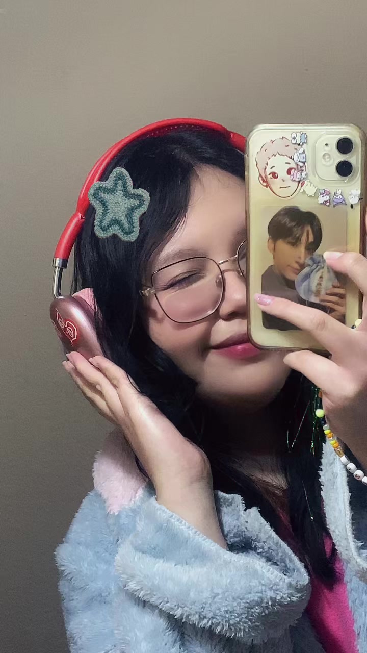 @imoonholic_