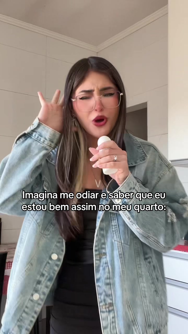 @VickyOlliveira