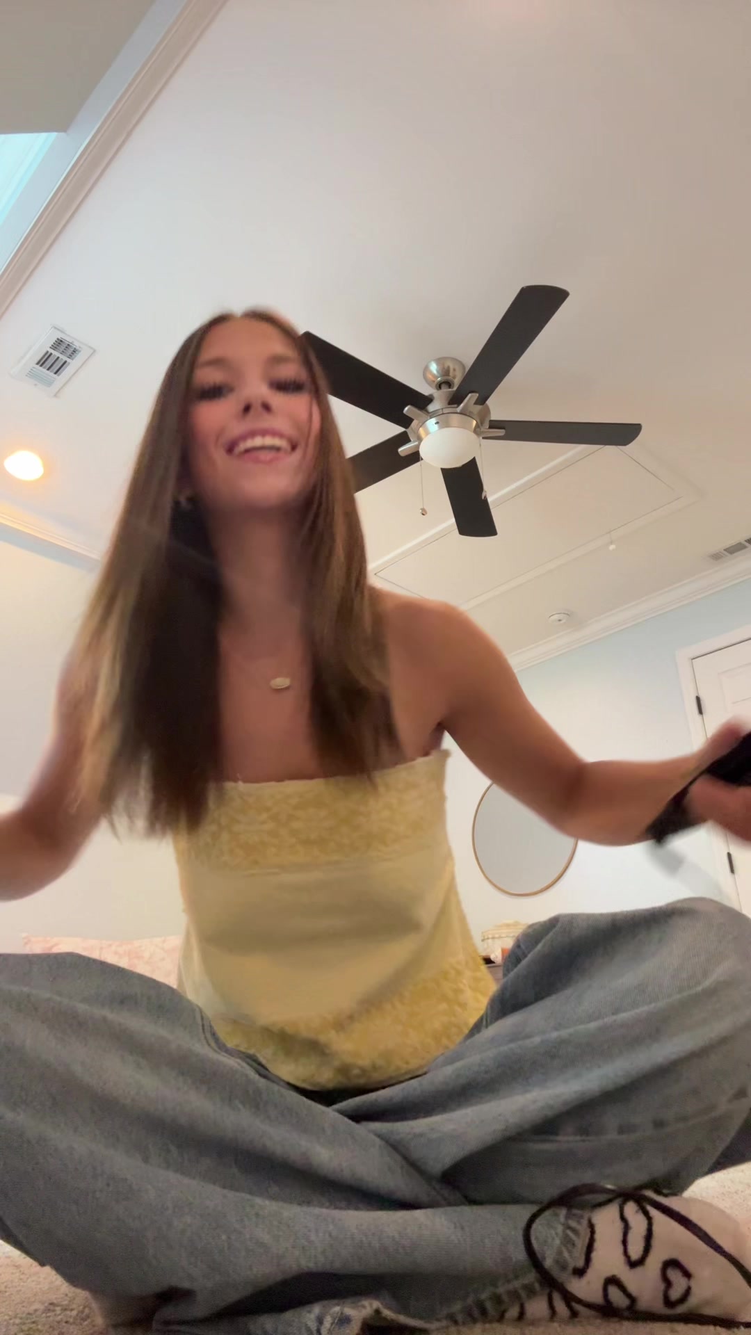 @👾