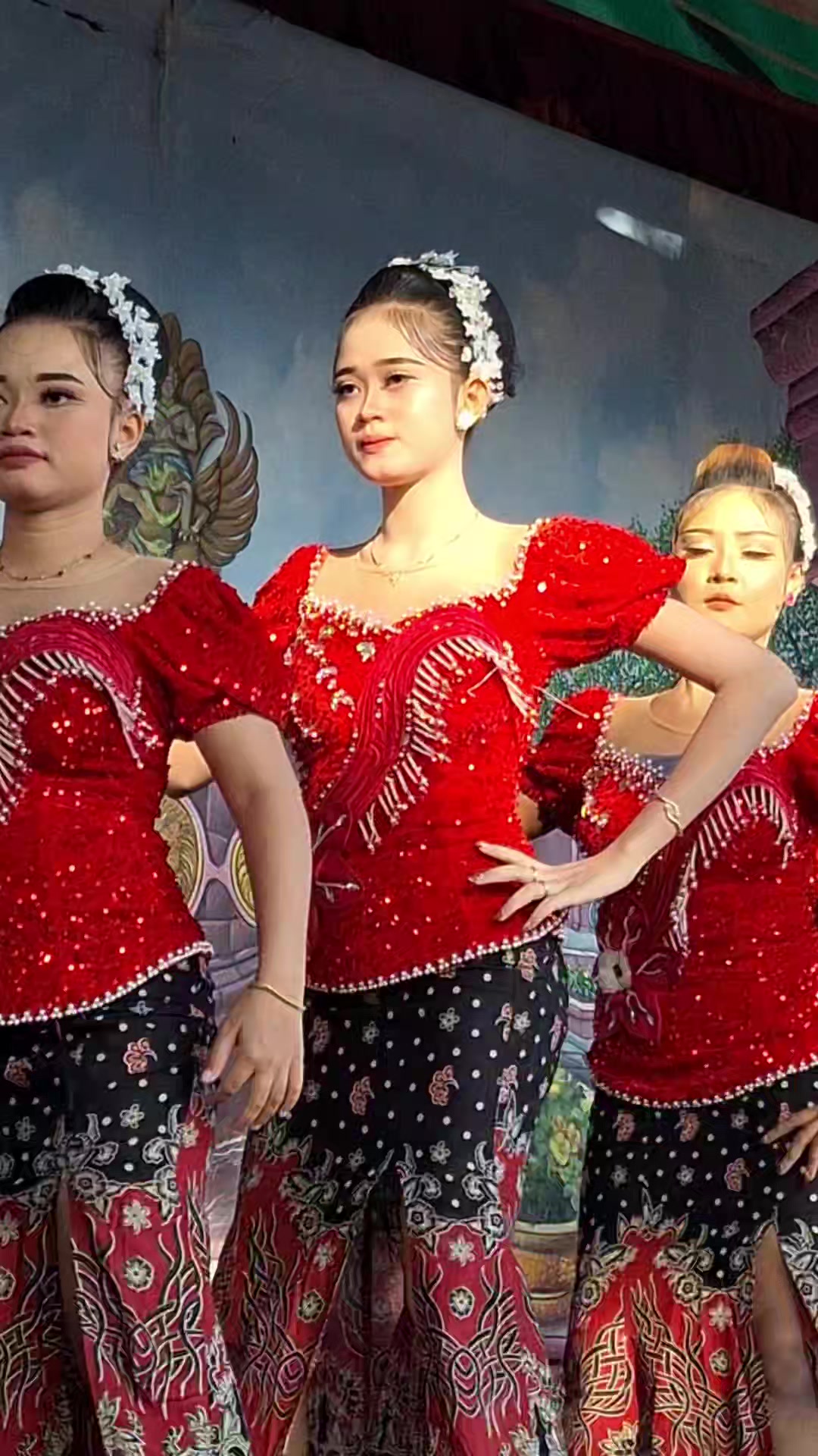 @SisiIndahSeni