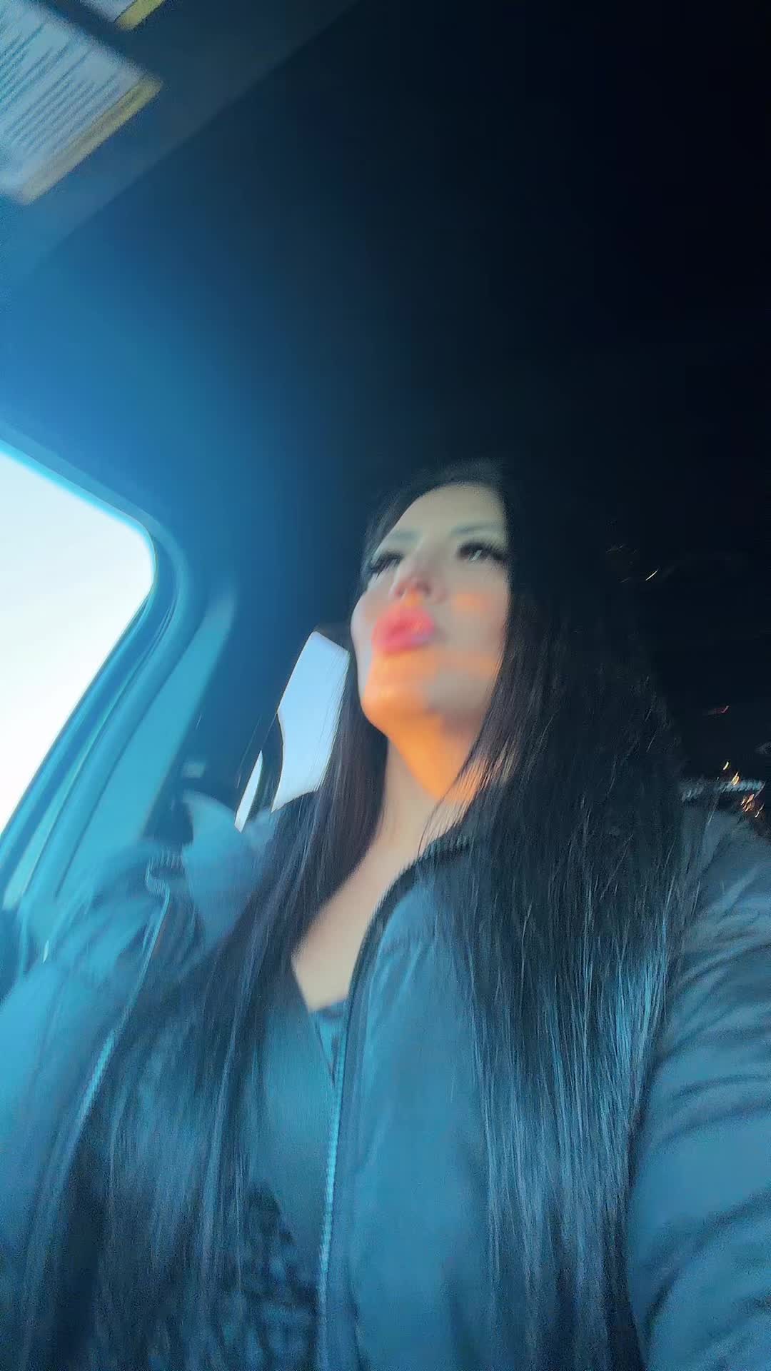 @Victoria Yessica San