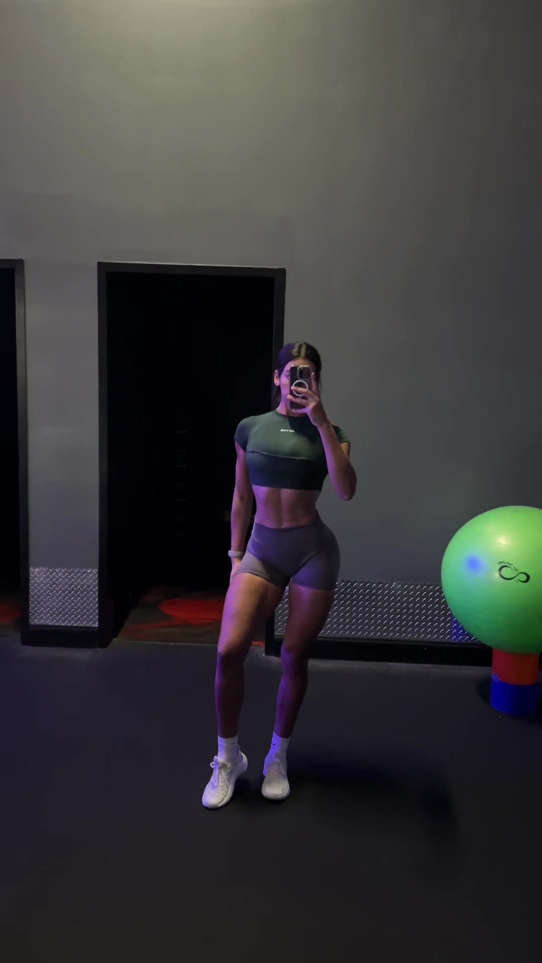 @zeynah🪽