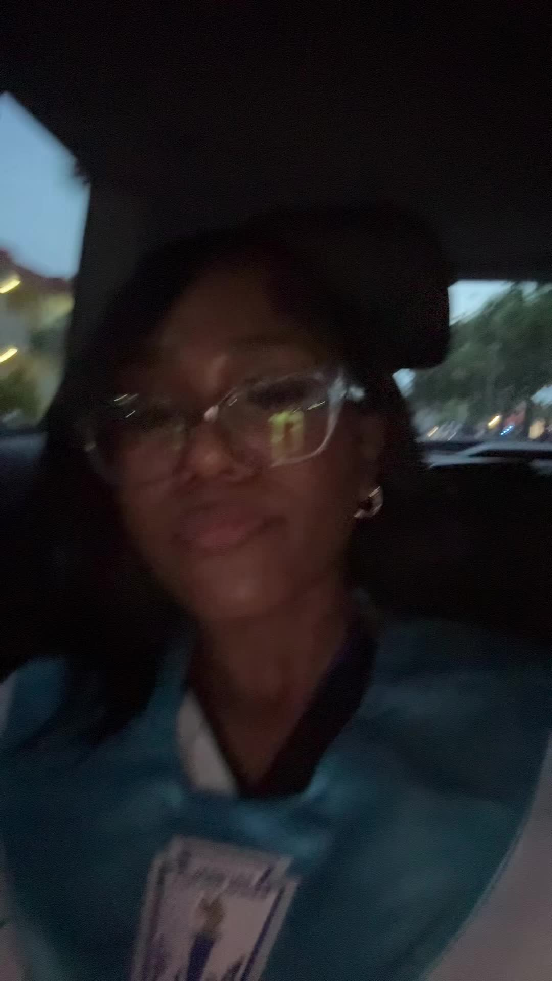 @nishawrld_