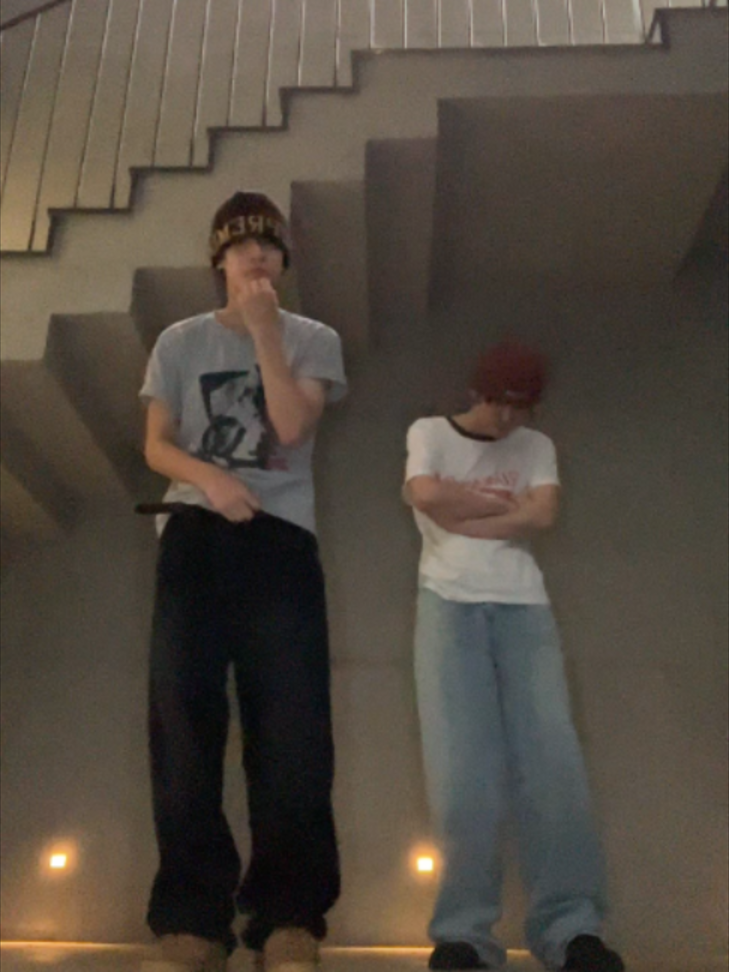 @CLOSE YOUR EYES