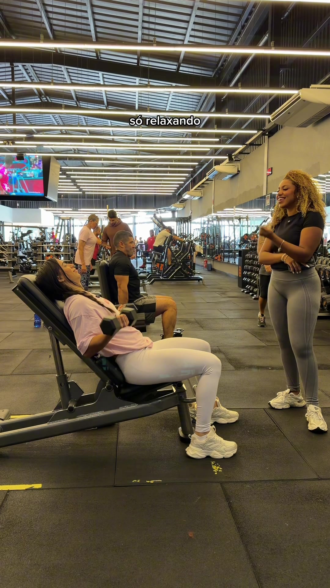 @karoliv_